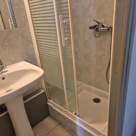 Le Color-spacieux-lumineux Apartment *